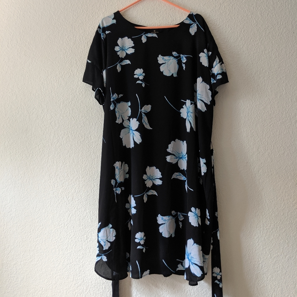 BOGO 🆓Worthington 2X Blue Floral Wrap Dress
